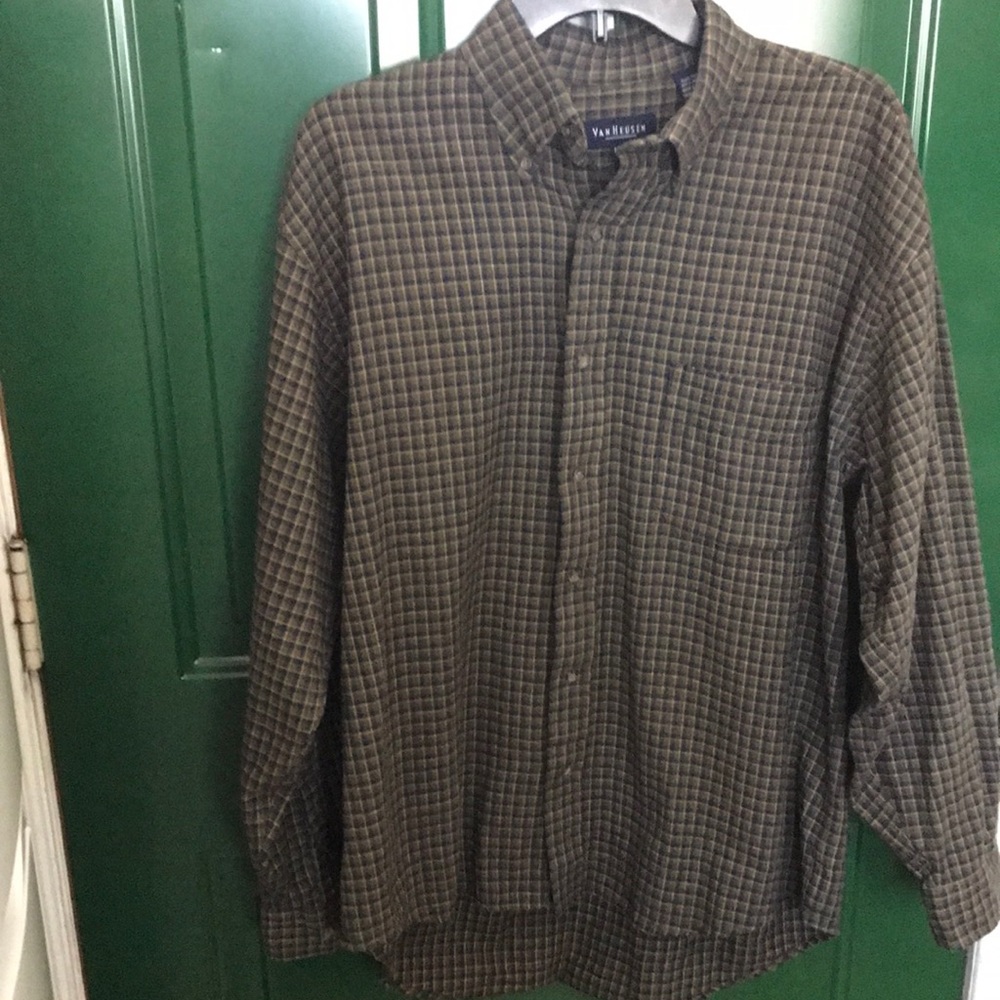 Van Heusen button down shirt